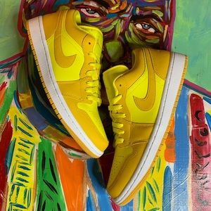 Air Jordan 1 Low Yellow Strike